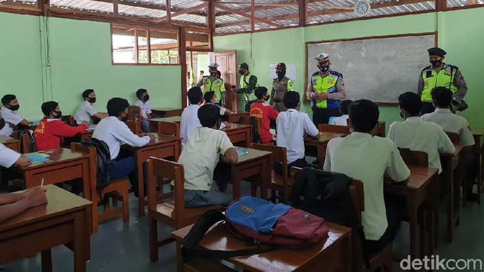 Pembelajaran Tatap Muka di Sekolah Mulai Dilaksanakan di Blitar