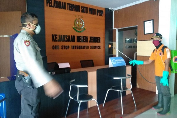 Kepala dan 4 Pegawai Kejari Jember Terpapar Virus Corona