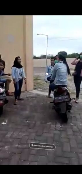 Viral Video ABG Cekcok Rebutan Pacar di Ponorogo, Polisi Turun Tangan