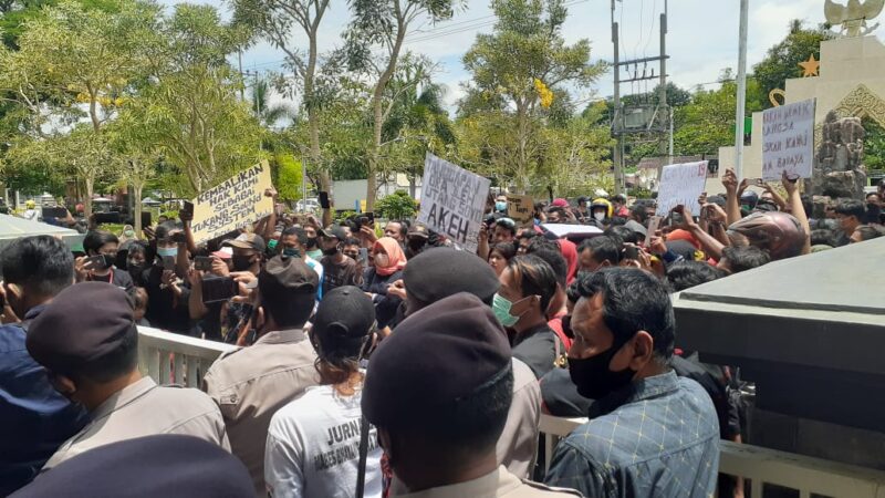 8 Bulan Nganggur, Ratusan Pekerja Seni Geruduk DPRD Madiun