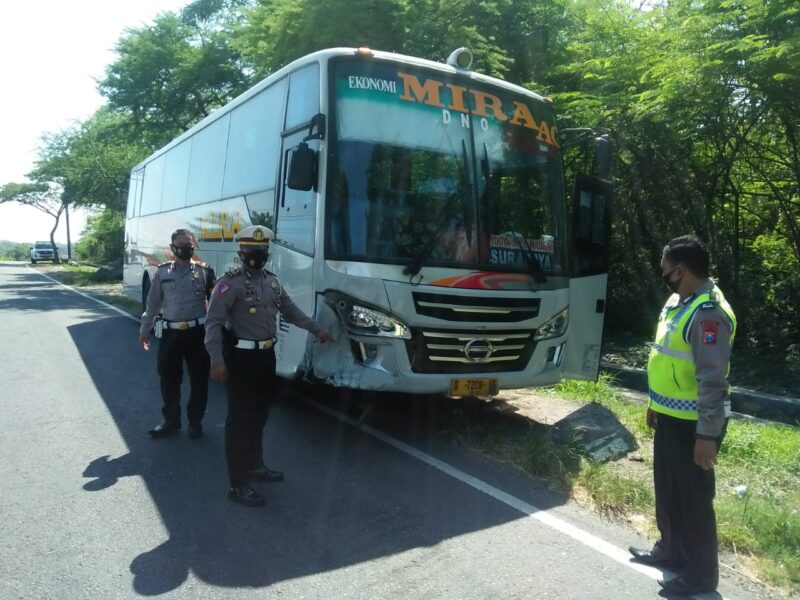 Begini Kronologi Bus Tabrak Sepeda Motor di Madiun yang Mengakibatkan Bapak dan Anak Meninggal