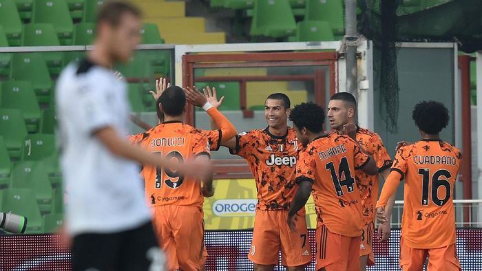 Spezia  1-4 Juventus: 2 Gol Ronaldo setelah Sembuh dari Corona