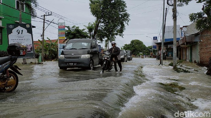 Terseret Banjir, Siswi di Gresik Ditemukan Meninggal