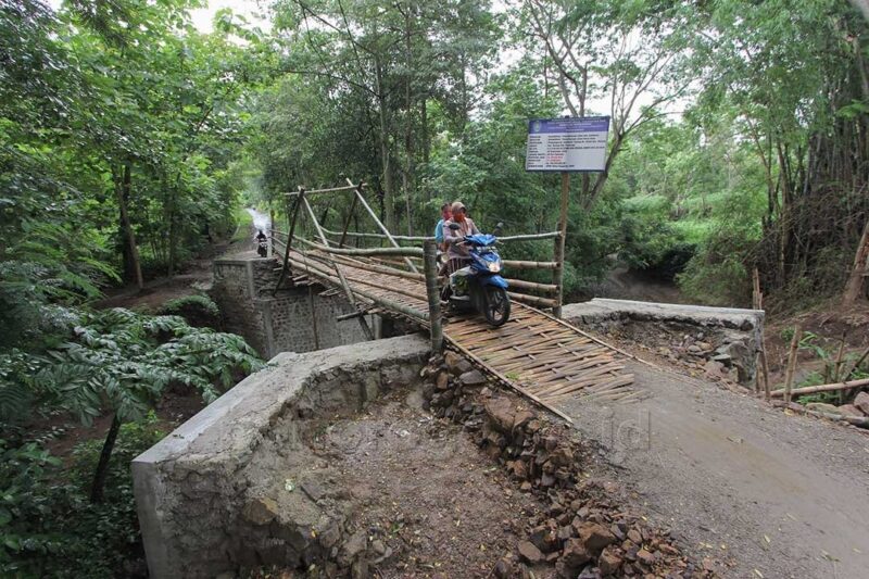 Viral! Jembatan Sesek Rp200 Juta di Ponorogo, Ini Faktanya