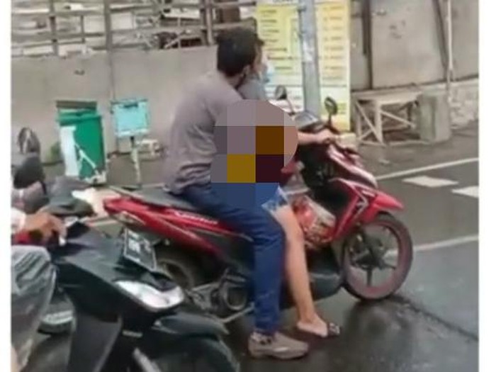 Mesum di Sepeda Motor, Sejoli di Surabaya Dipanggil Polisi