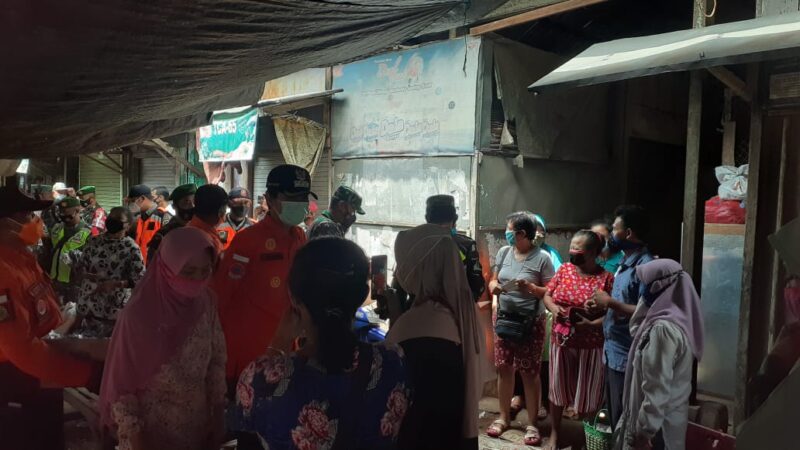 Sosialisasi Prokes Dikira Vaksinasi Covid-19, Pedagang Pasar Pagotan Madiun Buru-Buru Pulang