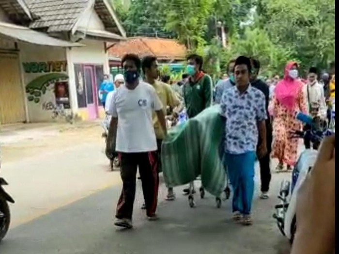 Tak Terima Keluarga Divonis Meninggal Covid-19, Jenazah Diambil Paksa Pakai Bed Pasien