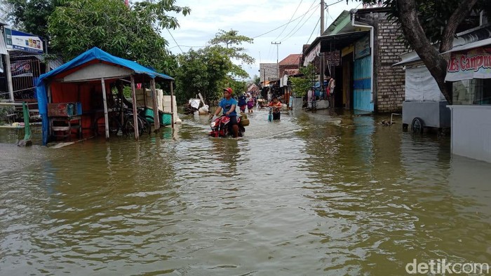 Banjir Tak Kunjung Surut, DPRD Lamongan Panggil Lima Camat