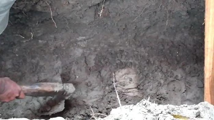 Penggali Kubur di Bojonegoro Temukan Jasad Utuh Diduga 20 Tahun Terkubur