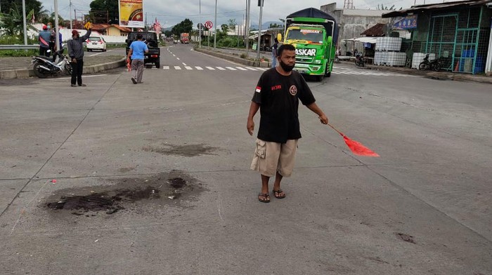 Traffic Light Padam, Pengendara Motor di Probolinggo Meninggal Terlindas Truk