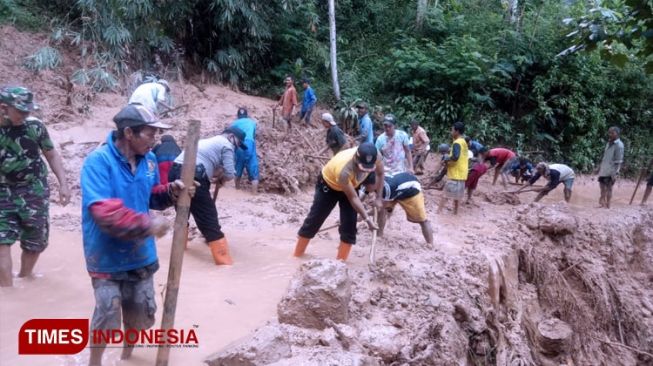 Longsor Sempat Bikin 6 KK di Ngawi Terisolasi