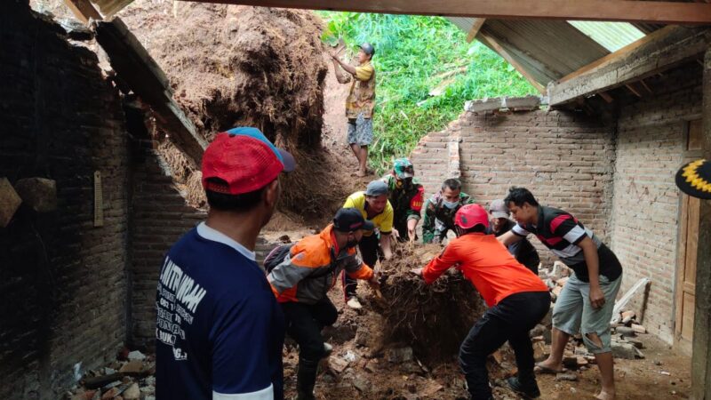 4 Rumah di Ponorogo Rusak Tertimpa Tanah Longsor