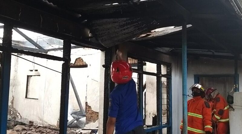 Korsleting Listrik, Rumah Milik Nenek-Nenek di Madiun Ludes Terbakar