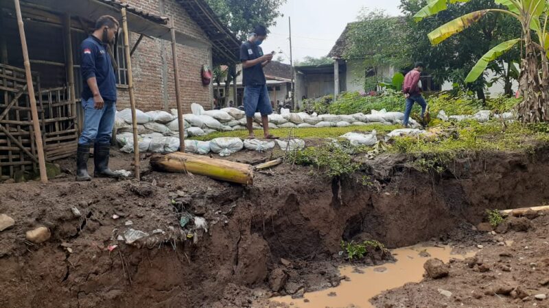 Tanah Ambles Sedalam 1 Meter, Warga Buduran Madiun Ketakutan