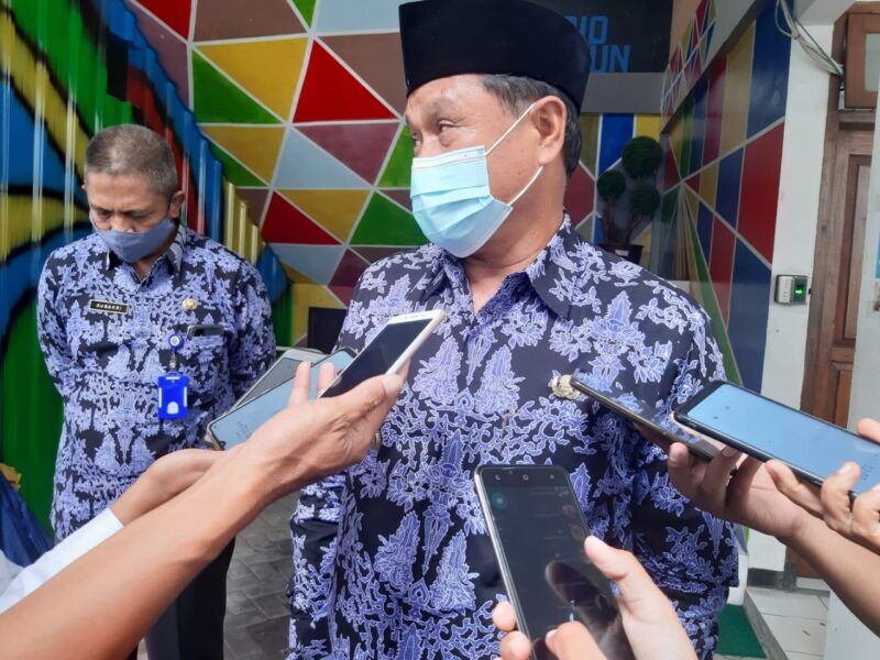 PPKM Skala Mikro di Madiun Diperpanjang, PKL Dibatasi Berjualan Sampai Pukul 22.00 WIB