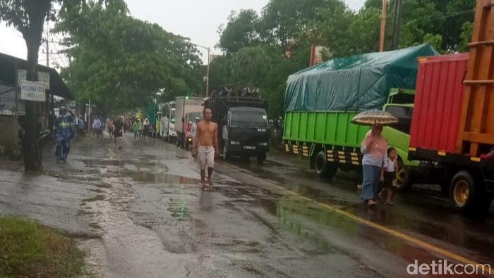 Banyuwangi Banjir, Akses Menuju Pantura Tertutup 2 Jam