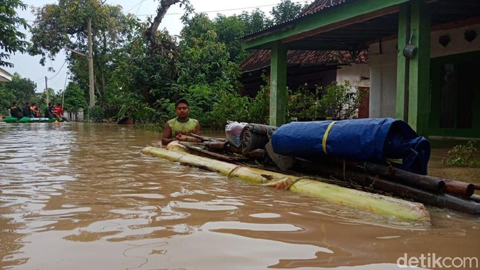 6 Desa di Jombang Masih Terendam, 6.882 Jiwa Bertahan di Pengungsian