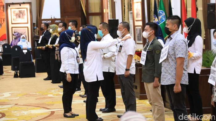 Hari Ini Gubernur Jatim Lantik 17 Kepala Daerah di Grahadi secara Hybrid