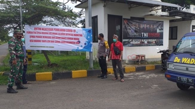 Kewalahan Hadapi Serbuan Sales, Pemuda Kampung Miliarder Tuban Patroli