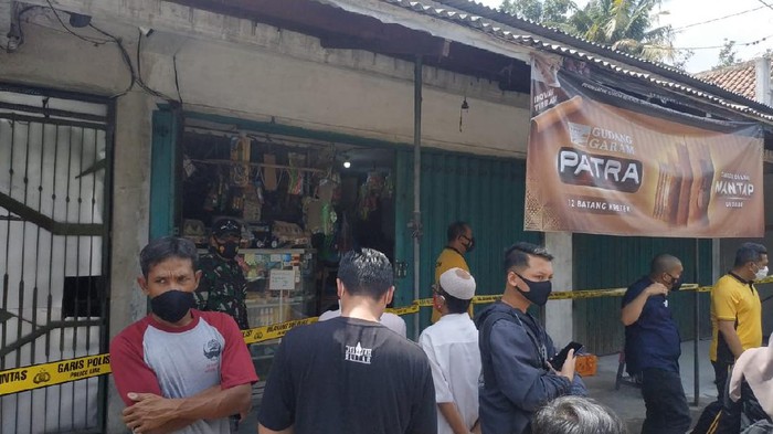 Pemilik Toko di Blitar Dibunuh, Kaki Dilakban, Kepala Ditutup Sarung