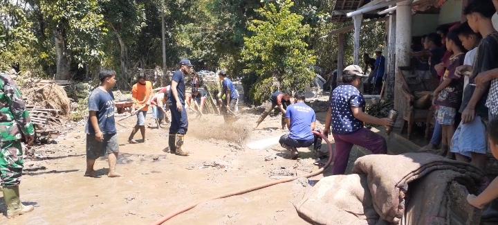 Banjir Bandang di Magetan, Warga Kocar-Kacir saat Sedang Ngopi di Warung