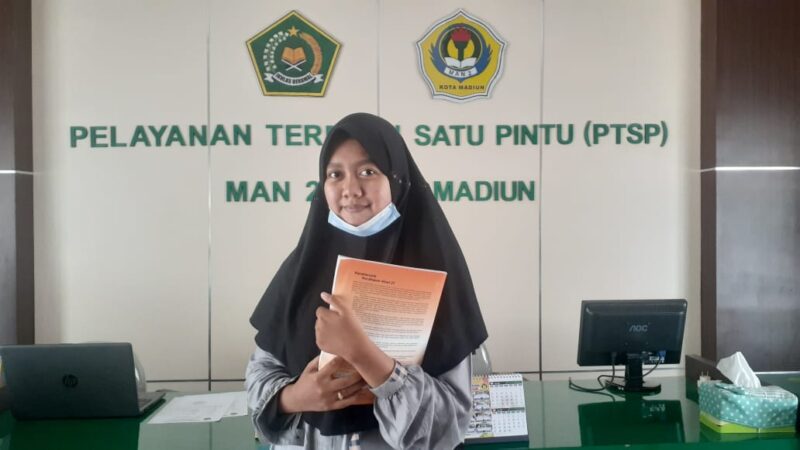 Lolos SNMPTN 2021 di Unair, Anak Petani di Madiun Ini Jadi Mahisiswi Termuda