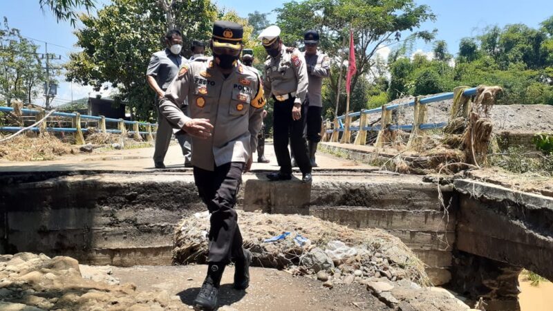 Diterjang Banjir Bandang, Tiga Jembatan di Magetan Rusak