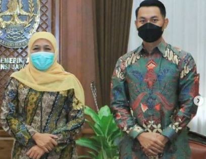 Wow, Gubernur Khofifah Unggah Status Bupati Tuban yang Jomlo