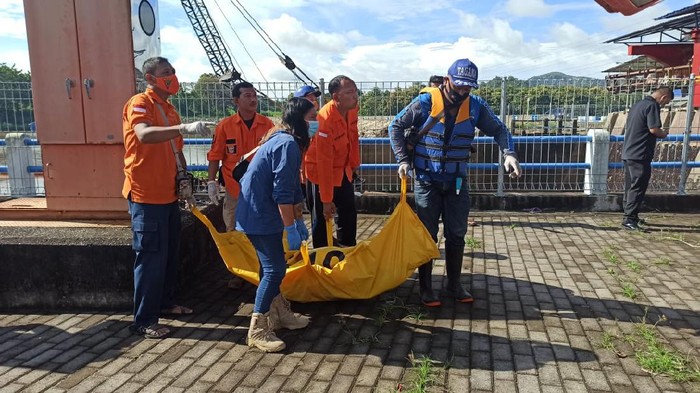 Warga Malang Ditemukan Meninggal Tanpa Busana di Waduk Sengguruh