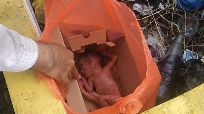 Pembuang Bayi di Tong Sampah Gresik Ternyata Ibunya Sendiri