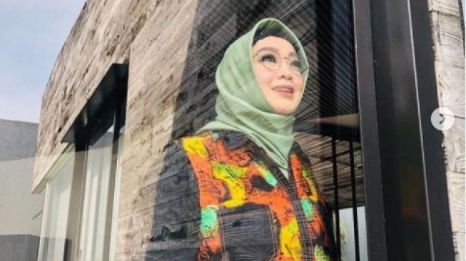 Innalillahi...Artis Top Era 90-an Rina Gunawan Meninggal Sesak Napas