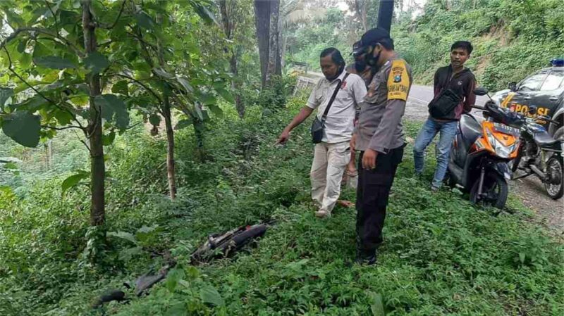 Cari Bantuan, Pria Ini Malah Kelupaan Lokasi Kendaraannya Terperosok