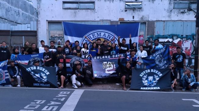 Wow, Aremania Galang Dana untuk Korban Gempa Malang