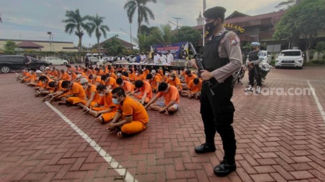 Buka Prostitusi Terselubung, 200 PSK di Malang Diringkus