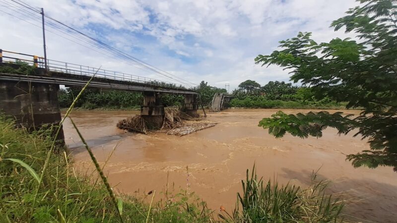 Jembatan Patihan Madiun Putus, Pria Ini Cerita Kondisi Jembatan Sesaat Sebelum Roboh