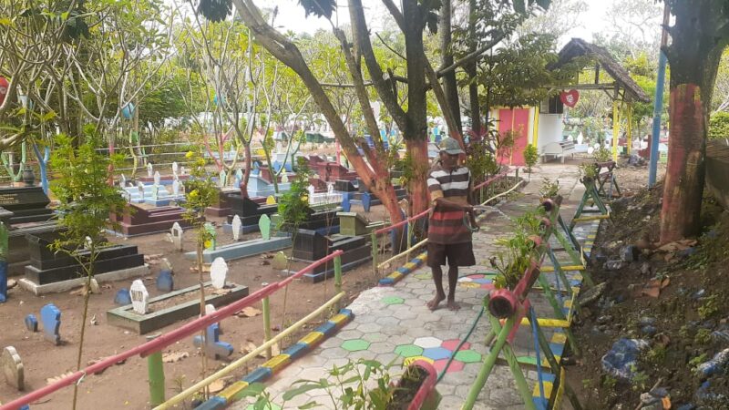 Kikis Kesan Horor, Makam di Kota Madiun Dilengkapi Kebun Sayur, Buah, dan Bunga