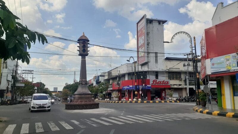 Kekecilan, Lampu Lalin Lawas di Perempatan Tugu Madiun Diganti