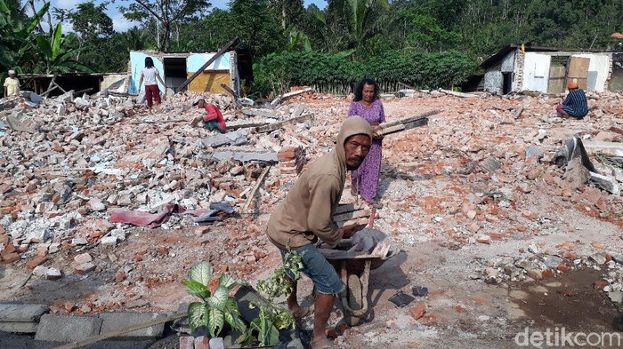 Gempa M 6,1 Akibatkan 4 Warga Kabupaten Malang Meninggal, 4.404 Rumah Rusak