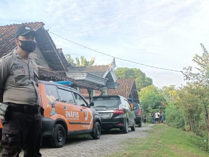 Tangkap Terduga Teroris di Kudus, Densus Geledah Rumah di Bojonegoro