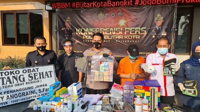 Buka Toko Obat, Mantan Asisten Dokter Ini Obati Pasien dengan Obat Hewan dan Keras