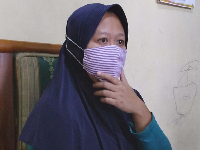 Gara-Gara Terlilit Pinjol, Seorang Guru di Malang Diteror 24 Debt Collector dan Dipecat Sekolah