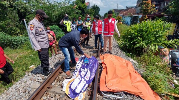 Wanita yang Tewas Tertabrak Kereta di Blitar, Usai Jalani Isolasi karena Positif Covid-19