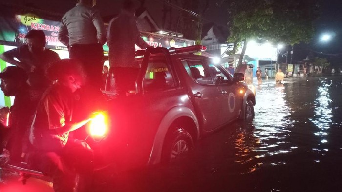 Banjir Terjang Puluhan Rumah di Tiga Dusun di Blitar