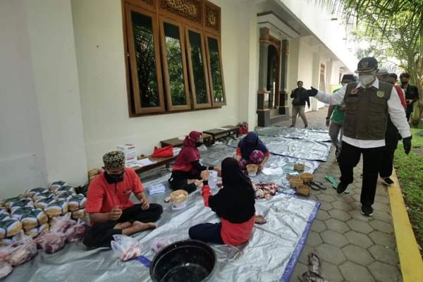 Bagikan Daging Kurban, Pemkot Madiun Berharap Bisa untuk Penambah Imun