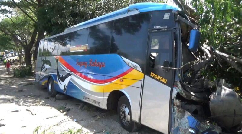 Kecelakaan Maut di Madiun, Polisi Sebut Pengemudi Bus Sugeng Rahayu Langgar Marka Jalan