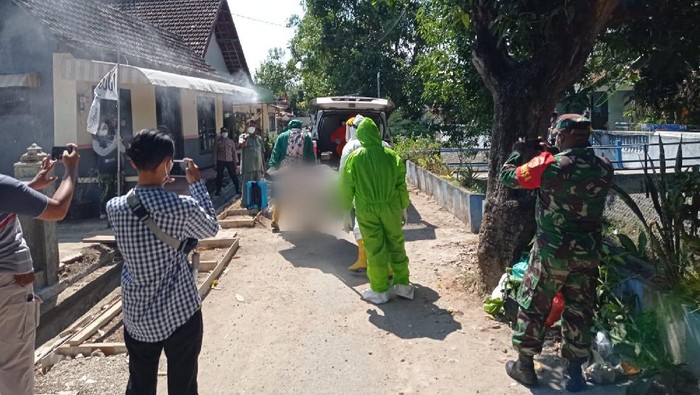 Diduga Depresi Usai Istri dan Adiknya Meninggal karena Covid-19, Pria di Ponorogo Gantung Diri