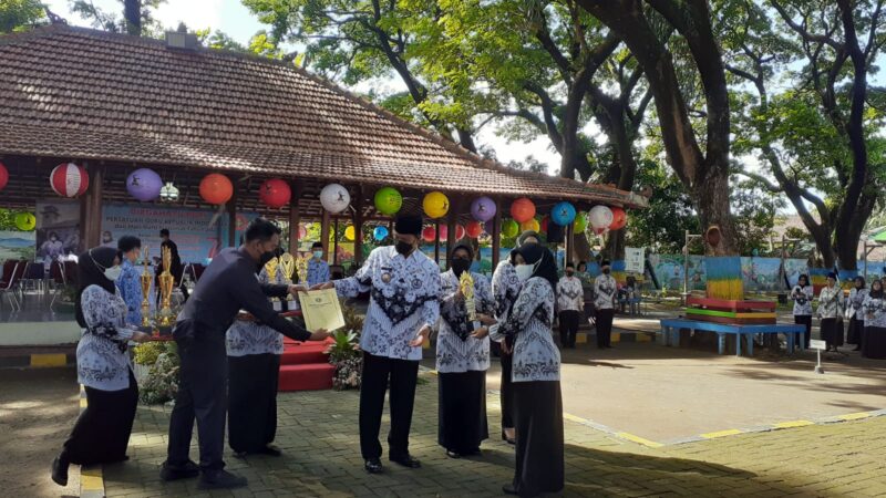 Peringati HUT PGRI dan HGN, Wali Kota Madiun Minta Guru Terus Berinovasi