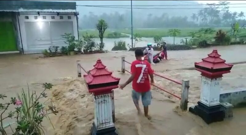 Air Sungai Meluap, Dua Desa di Pacitan Diterjang Banjir