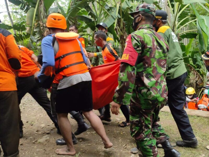 Terseret Arus Sungai di Madiun, 2 Remaja Meninggal dan 1 Selamat