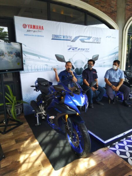 Mantab! Yamaha R15 All New Connected Resmi Meluncur di Madiun dan Kediri